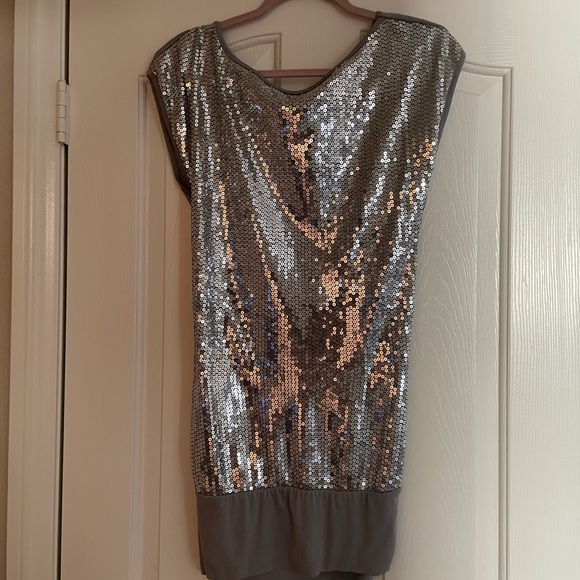 Sequence Top - Picture 3 of 4